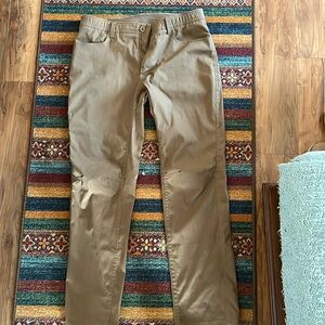 Under Armour Men’s Khaki Pants